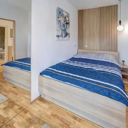 King 3 アパート *